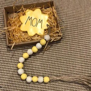 ☀️ NEW  Rae Dunn MOM beads